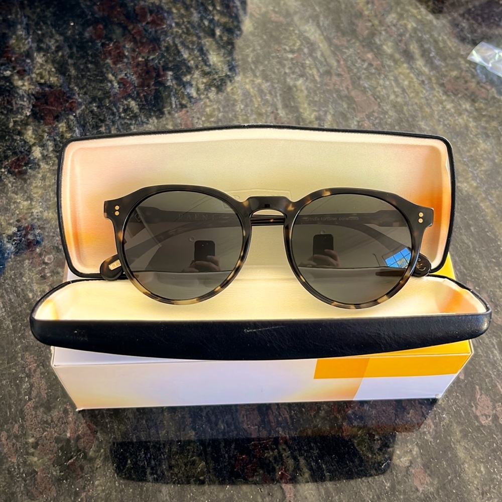 Raen Remmy Brindle tortoise / green polarized unisex sunglasses brand new unworn